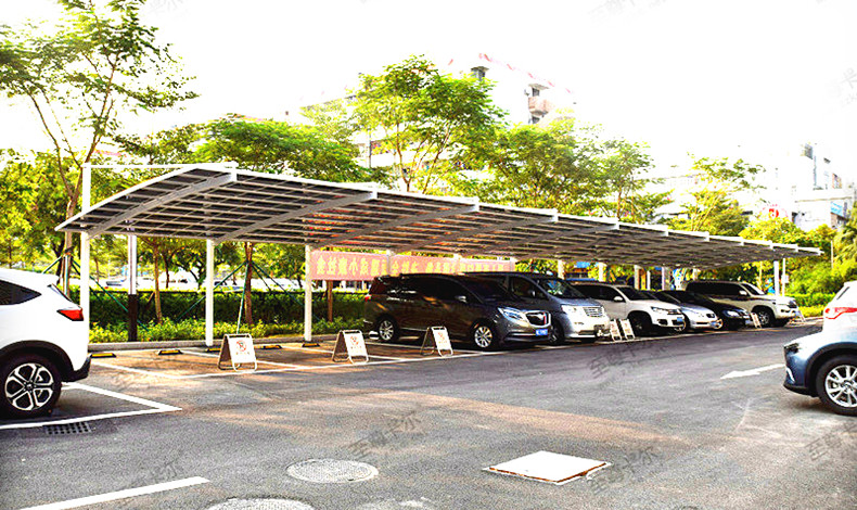 至尊卡爾是專業停車棚生產廠家.JPG