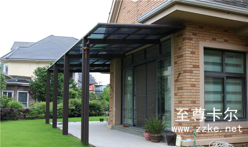 梅雨時節(jié)的麻煩，一個雨棚就搞定了