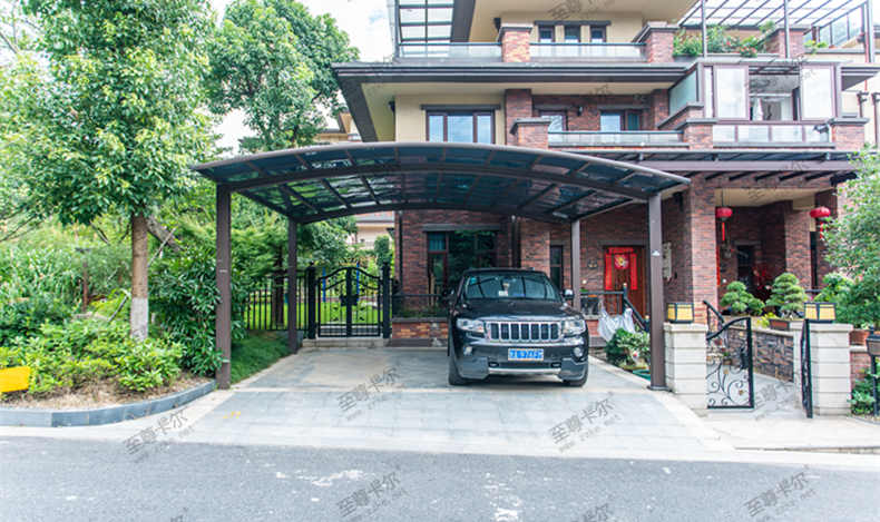 說說傳統(tǒng)的停車棚有哪些缺陷？