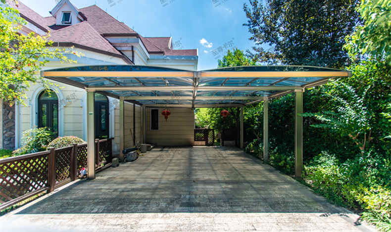 至尊卡爾車棚廠家、只做高端的車棚！