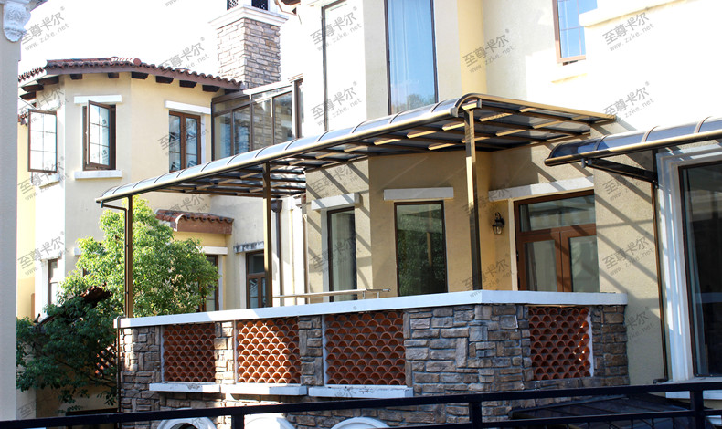 露臺遮陽棚選擇鋁合金雨棚，都有哪些優(yōu)勢呢？