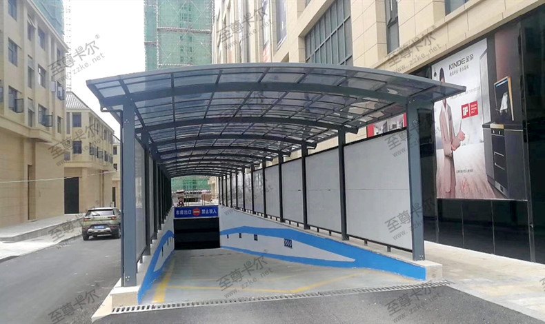 免費測量設(shè)計+詳細(xì)報價（坡道棚）