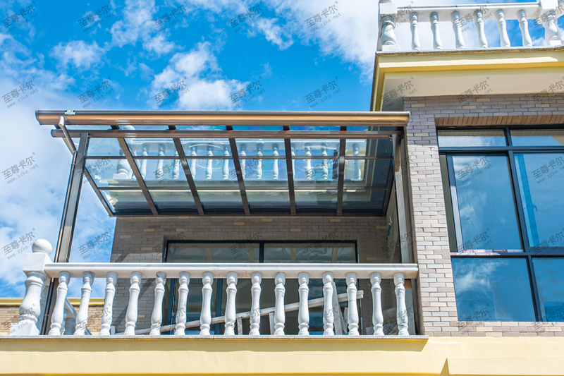 露臺遮陽棚用什么材料好？耐力板露臺遮陽棚怎么樣？