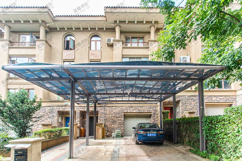 了解了耐力板車棚，終于知道家用停車棚為什么選擇它