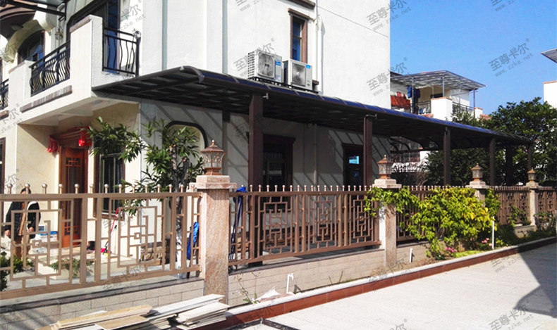 走廊雨棚用這種雨棚材質，實用性極強