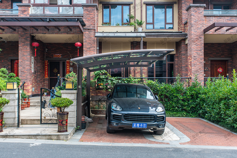 別墅要做車棚，看了至尊卡爾別墅鋁合金車棚再決定