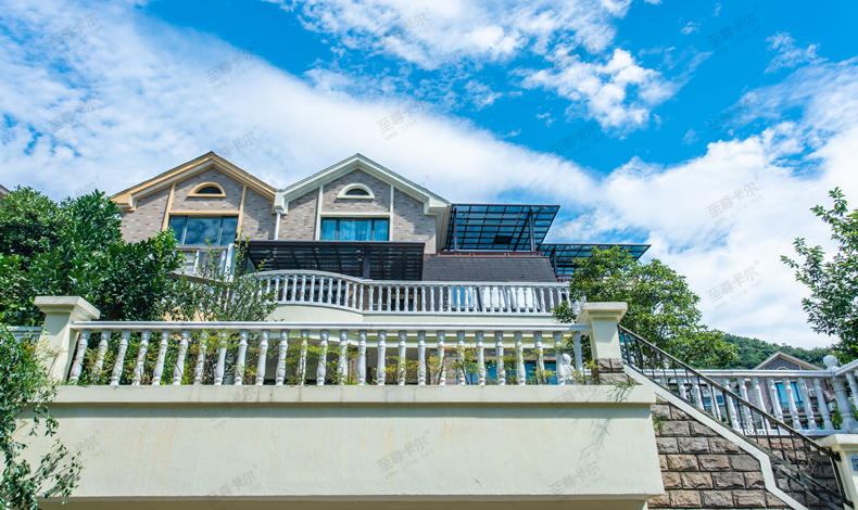 露臺雨棚用什么材料最好？這種材料千萬不要選！